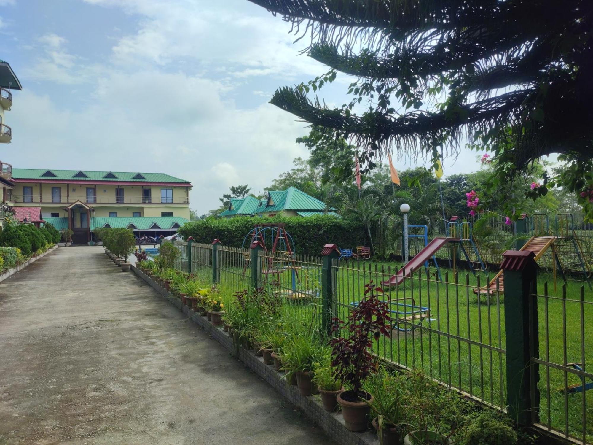 Alipur Duar Maa Greenary View - A Holiday Resort מראה חיצוני תמונה